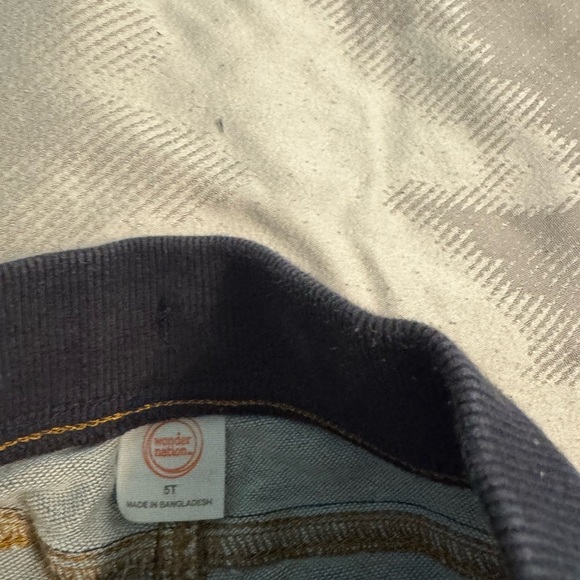 Set of two 5T pants, 1 Cat & Jack Blue Relaxed Jeans & 1 Cargo - Picture 6 of 8